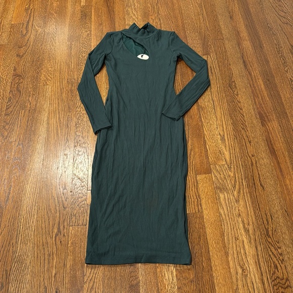 NWT Remi x Revolve Lori Midi Dress in Forest Green - Picture 4 of 7